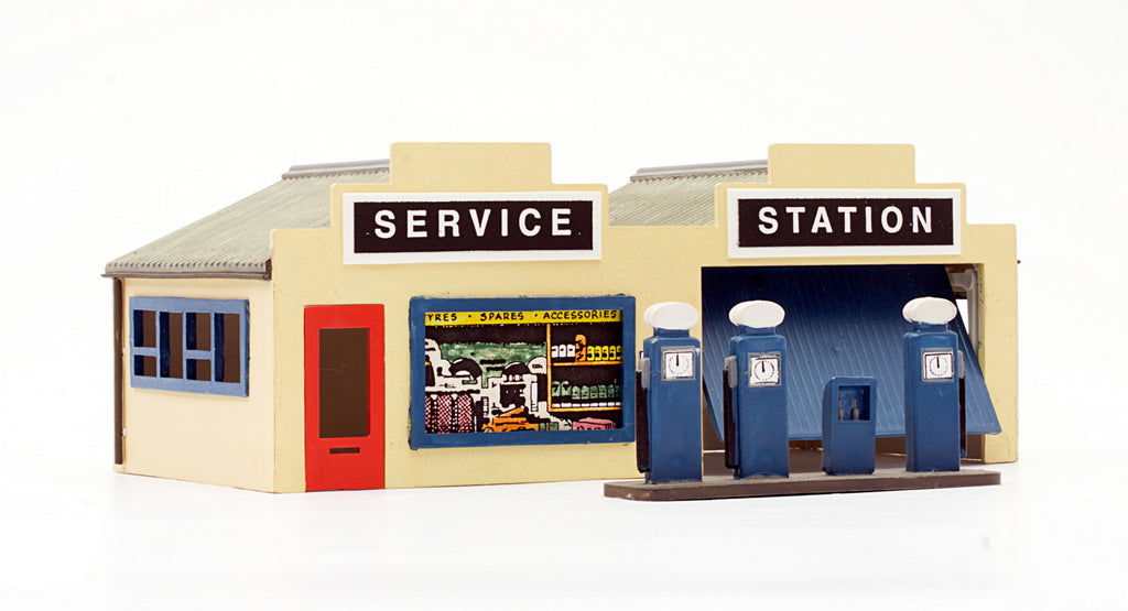 DAPOL: Petrol Station (Kit) C032