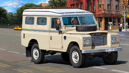 07056 Land Rover Series III LWB Model Kit